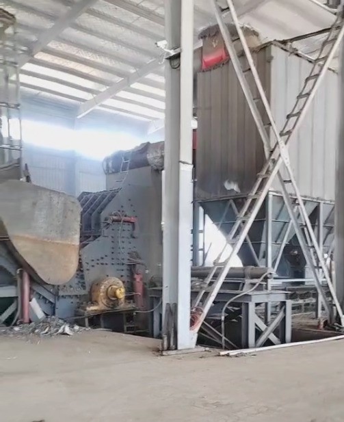 服務(wù)于客戶多年的路友汽車殼破碎機，不論動力還是產(chǎn)能都宛如新機